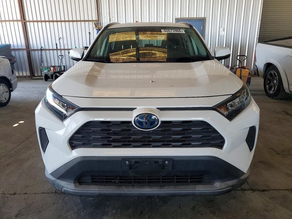 2020 TOYOTA RAV4 LE 5
