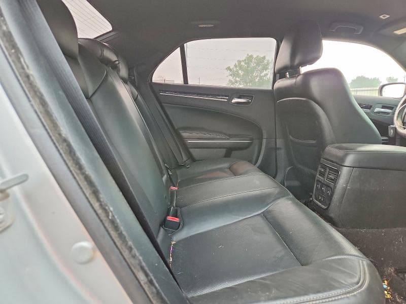 2019 CHRYSLER 300 S 10