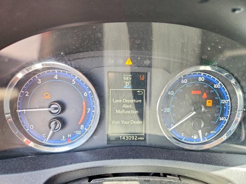 2017 TOYOTA COROLLA SE SE 9