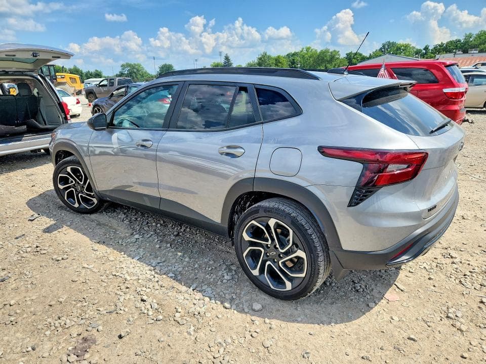2025 CHEVROLET TRAX 2RS 2