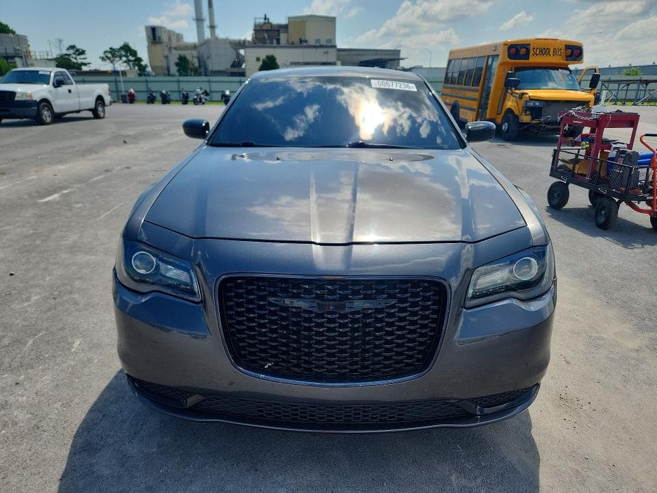 2022 CHRYSLER 300 TOURING 5