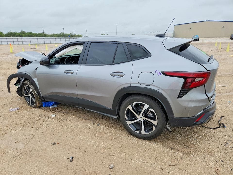 2024 CHEVROLET TRAX 1RS 2