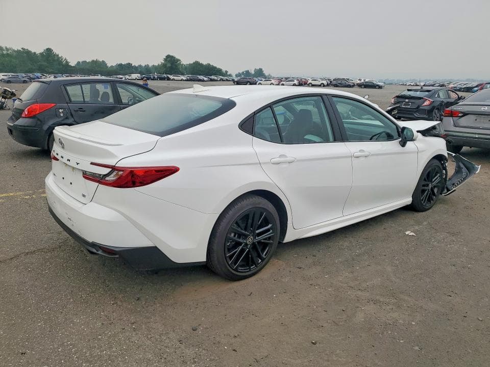 2025 TOYOTA CAMRY SE 3