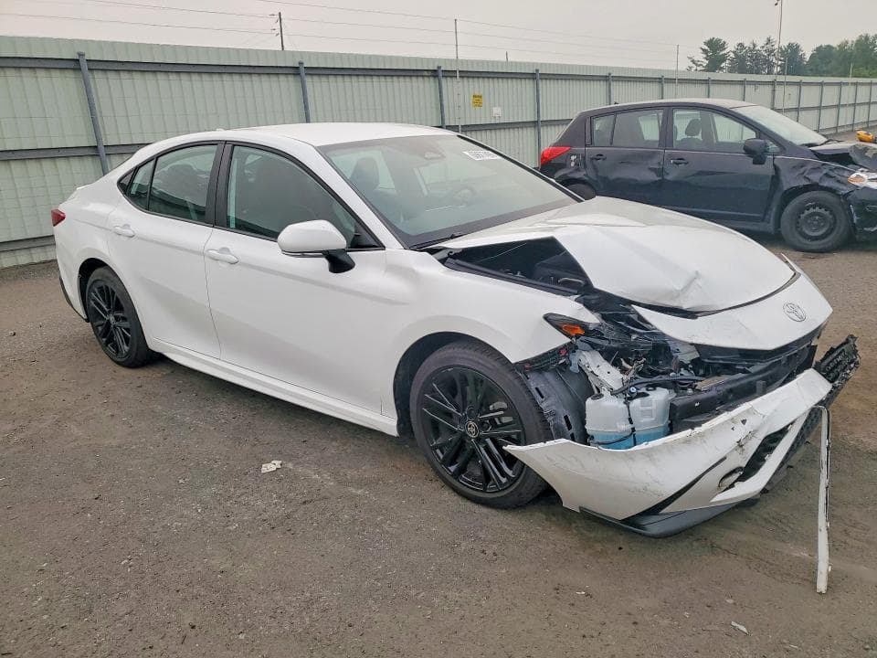 2025 TOYOTA CAMRY SE 4