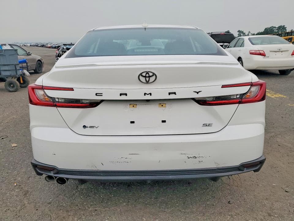 2025 TOYOTA CAMRY SE 6