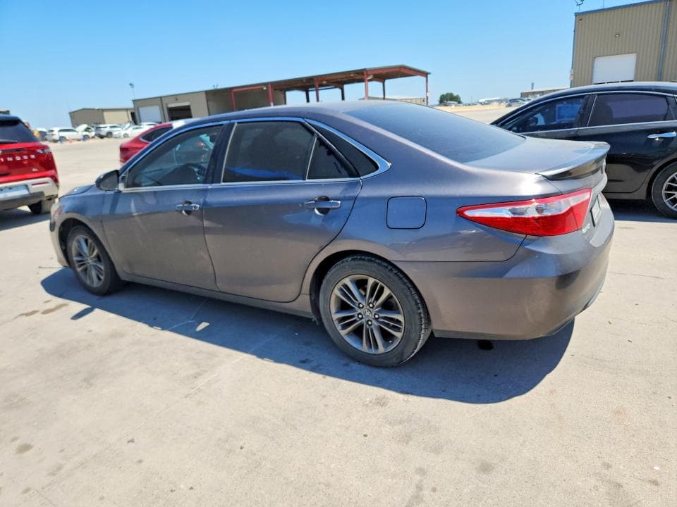 2017 TOYOTA CAMRY SE 2
