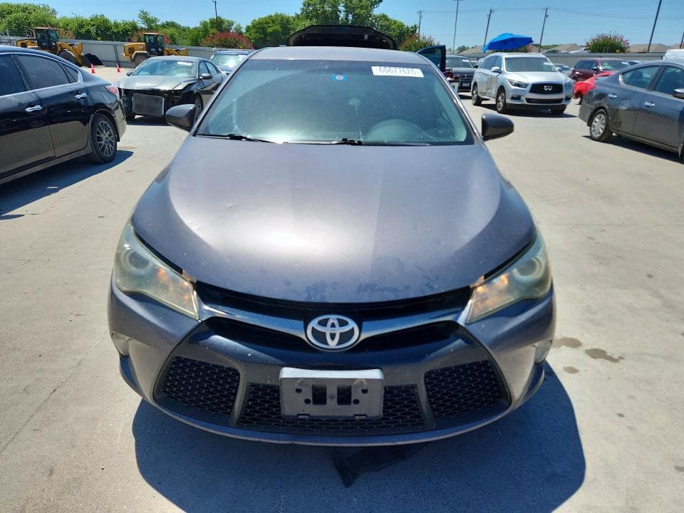 2017 TOYOTA CAMRY SE 5