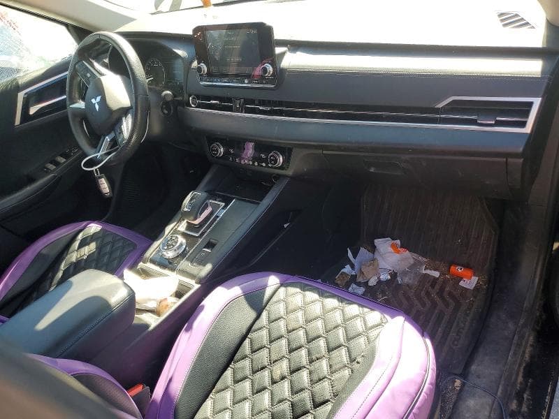 2024 MITSUBISHI OUTLANDER ES 8