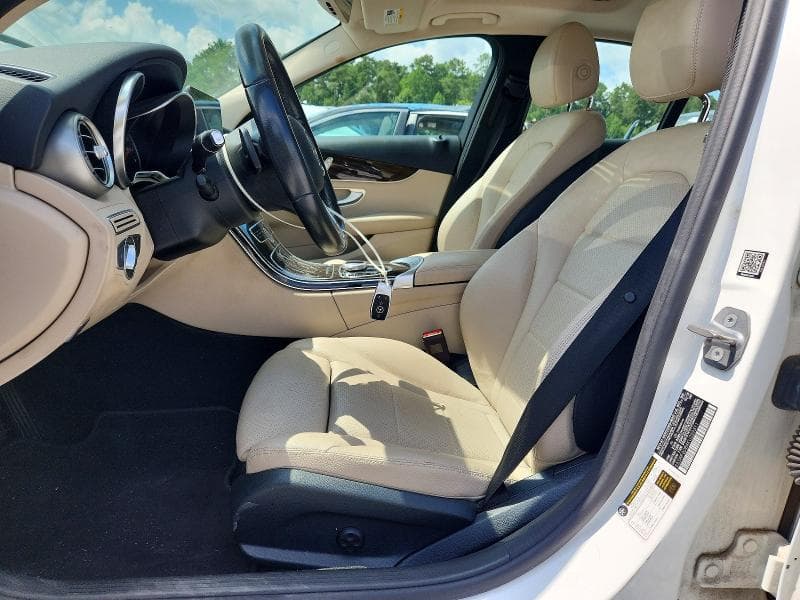 2019 MERCEDES-BENZ C 300 7