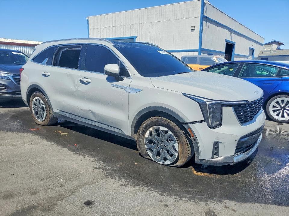 2026 KIA SORENTO S 4