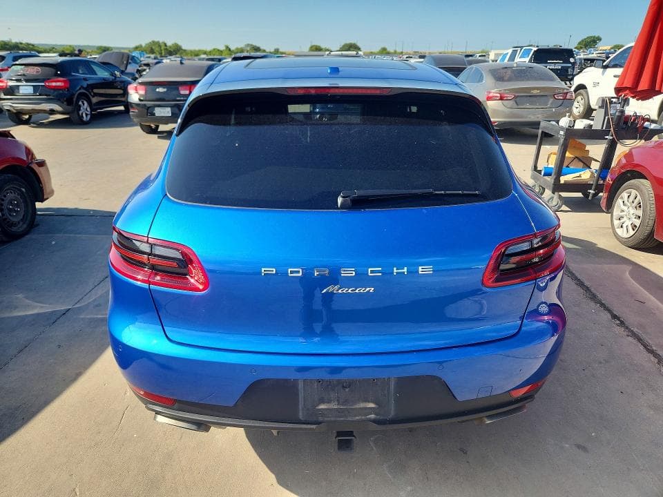 2017 PORSCHE MACAN 6