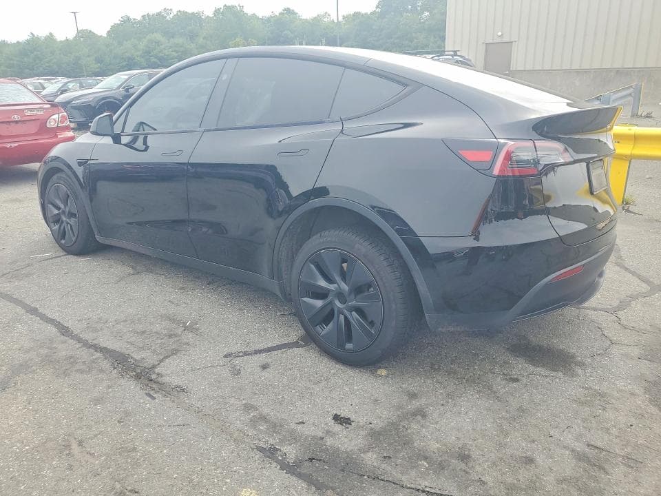 2024 TESLA MODEL Y 2
