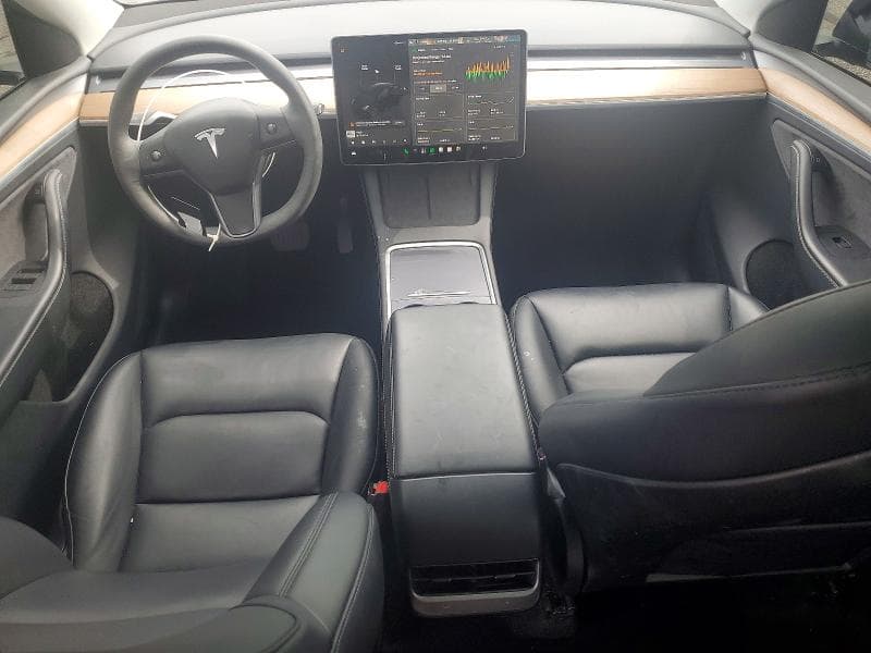 2024 TESLA MODEL Y 8