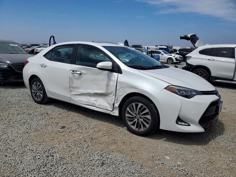 2017 TOYOTA COROLLA XLE 4