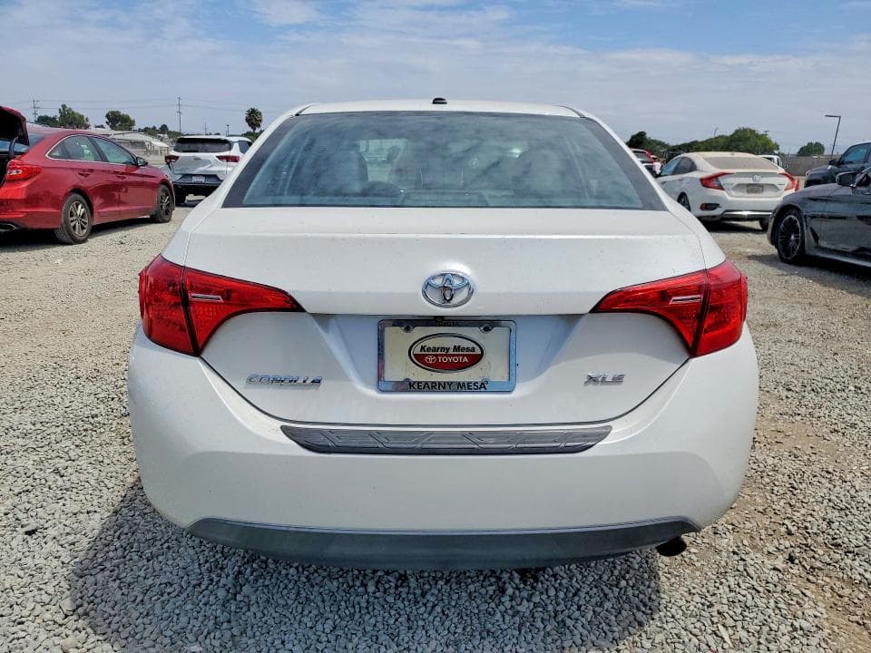 2017 TOYOTA COROLLA XLE 6