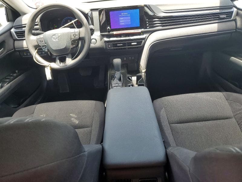 2026 TOYOTA CAMRY LE 8