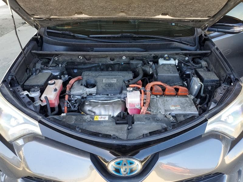 2017 TOYOTA RAV4 HV SE 12