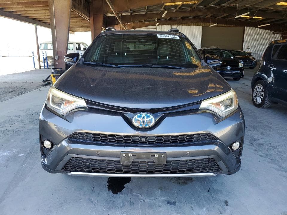 2017 TOYOTA RAV4 HV SE 5