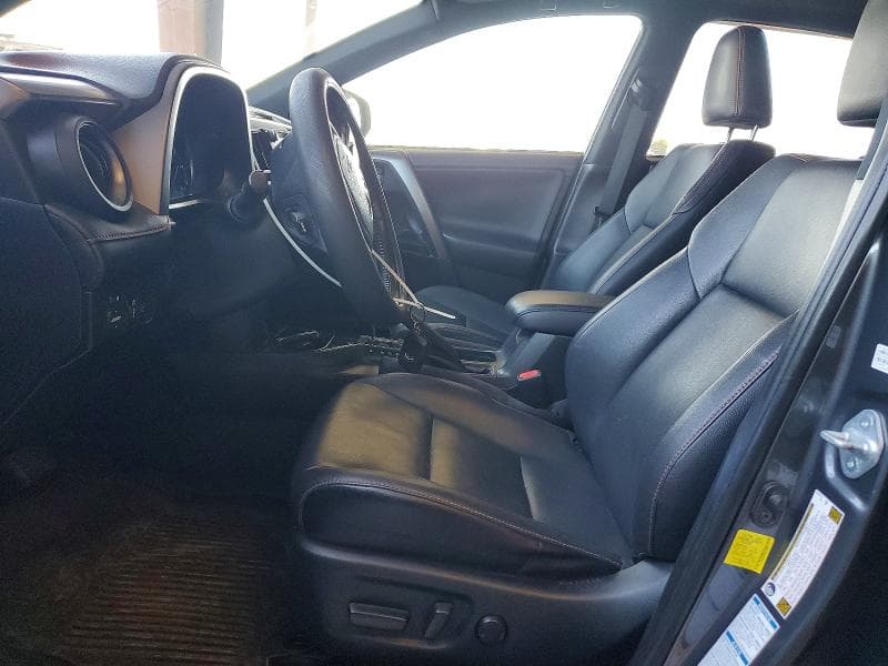 2017 TOYOTA RAV4 HV SE 7
