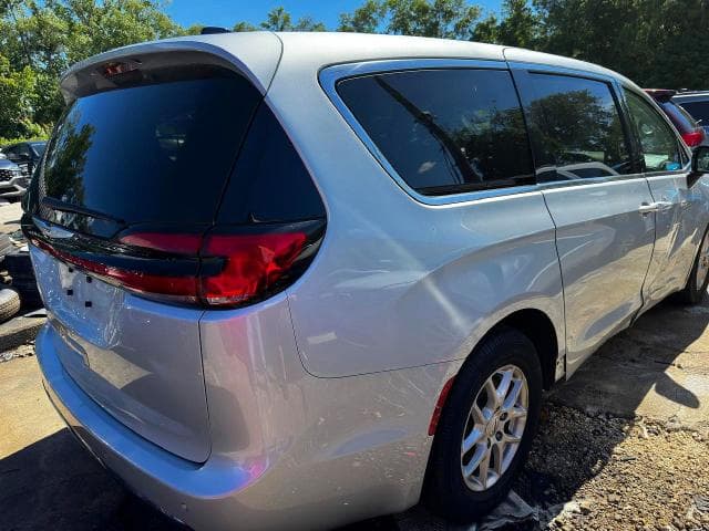 2024 CHRYSLER PACIFICA TOURING L 4