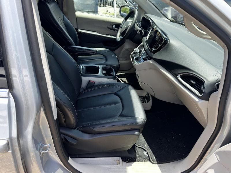 2024 CHRYSLER PACIFICA TOURING L 5