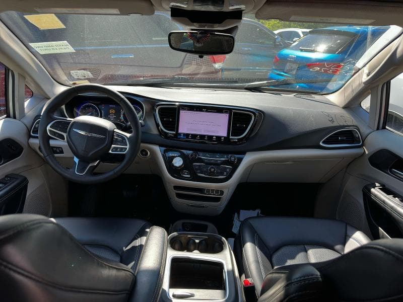 2024 CHRYSLER PACIFICA TOURING L 9