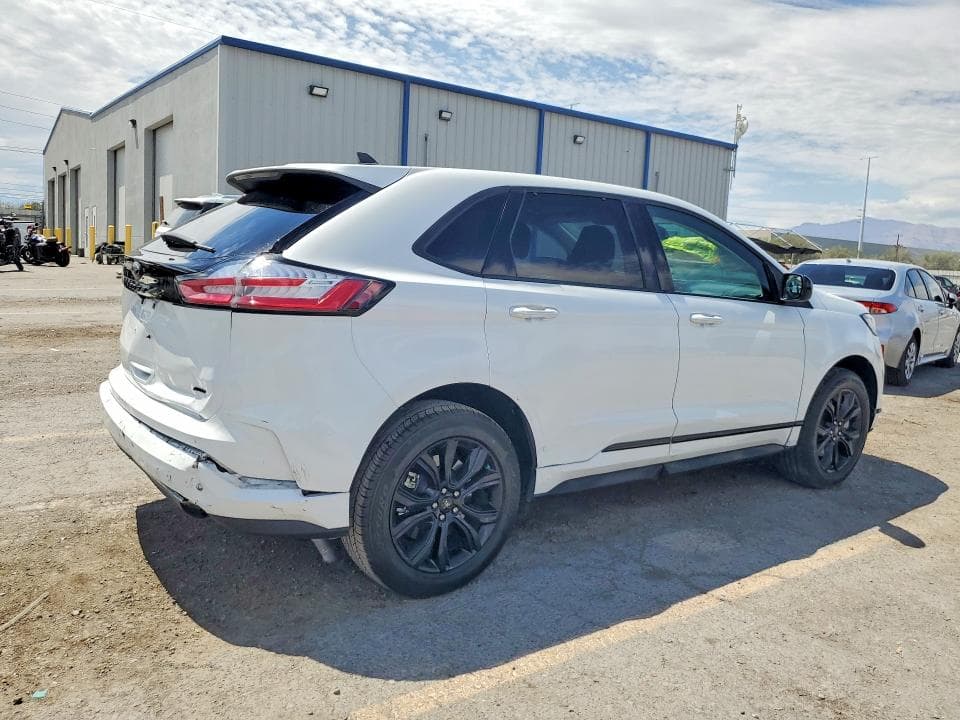 2023 FORD EDGE SE 3