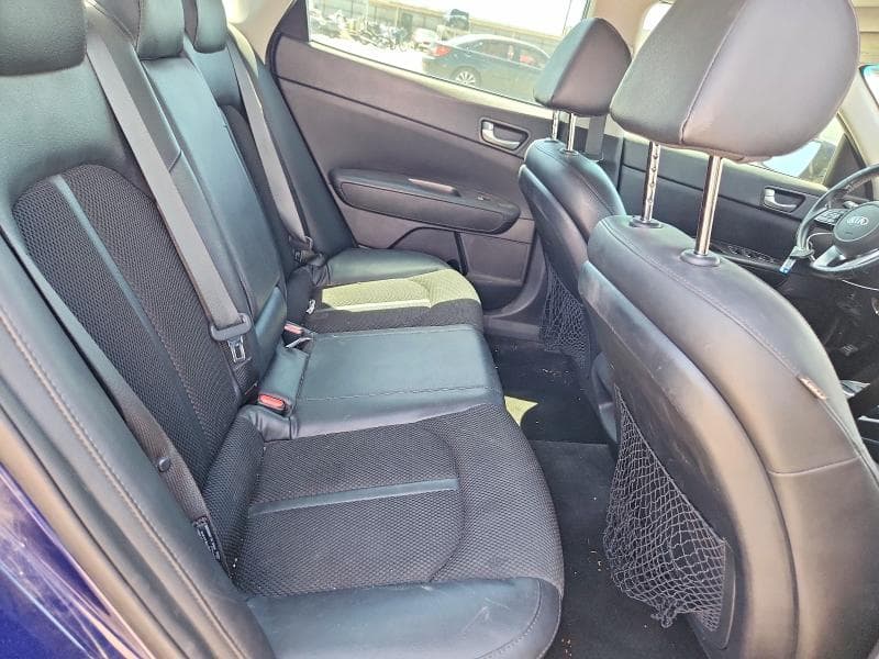2019 KIA OPTIMA S 10