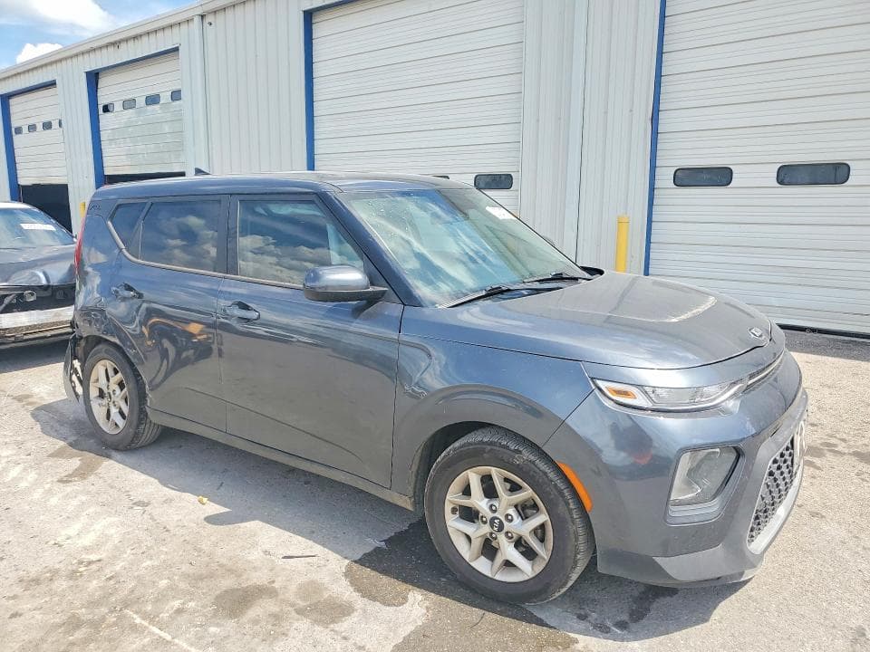 2021 KIA SOUL S S 4