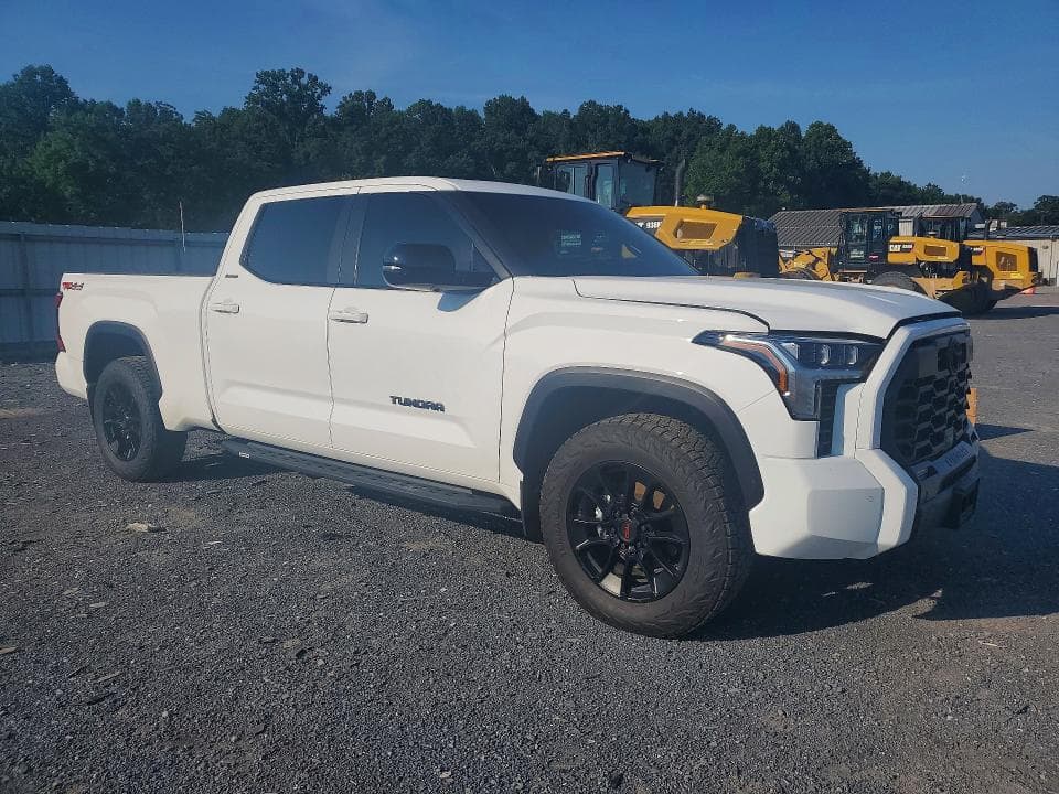 2025 TOYOTA TUNDRA LIMITED 4
