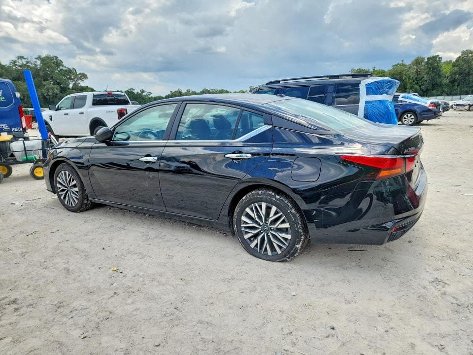 2025 NISSAN ALTIMA SV 2