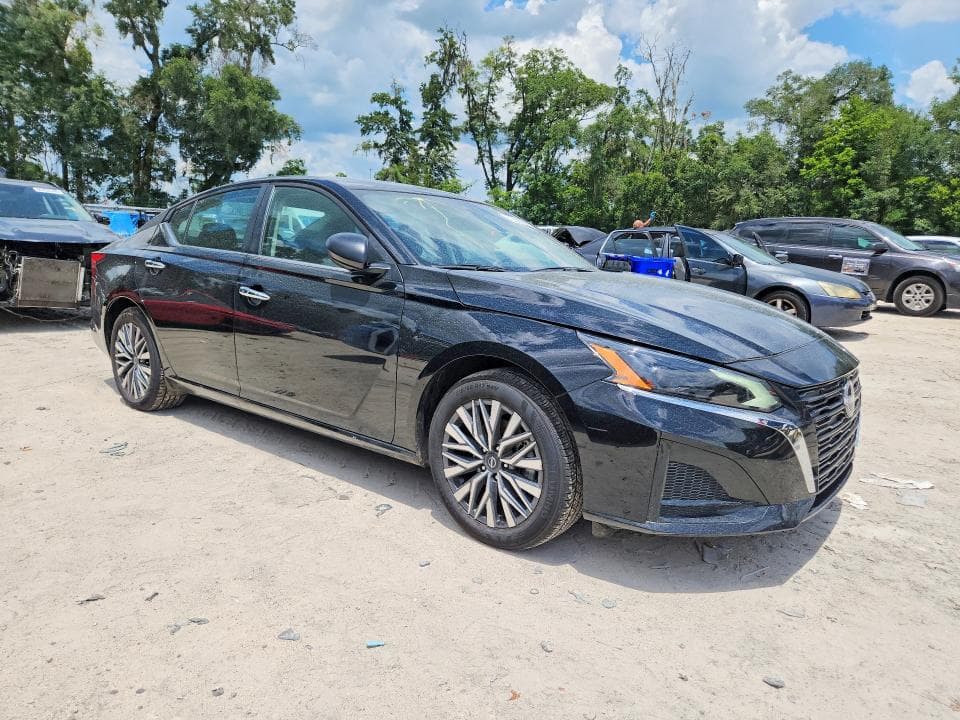2025 NISSAN ALTIMA SV 4