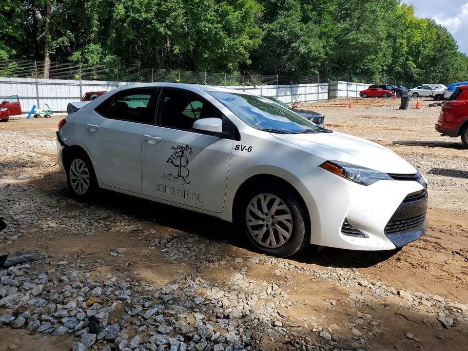 2019 TOYOTA COROLLA LE 4