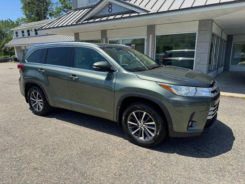 2017 TOYOTA HIGHLANDER XLE 1
