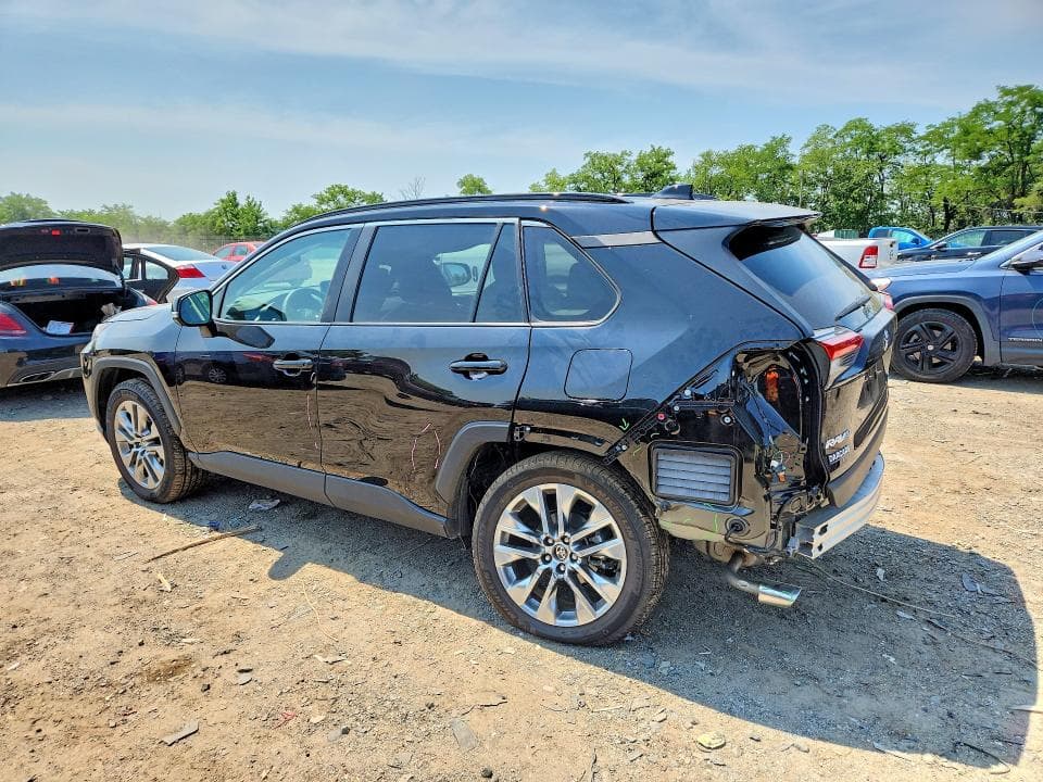 2025 TOYOTA RAV4 XLE PREMIUM 2