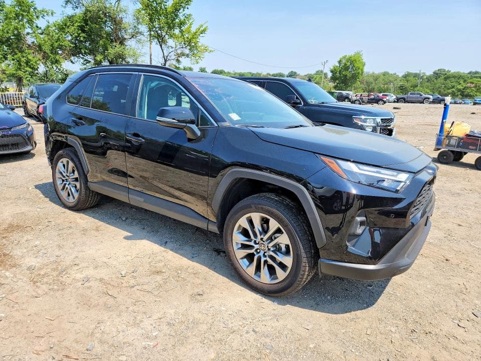 2025 TOYOTA RAV4 XLE PREMIUM 4