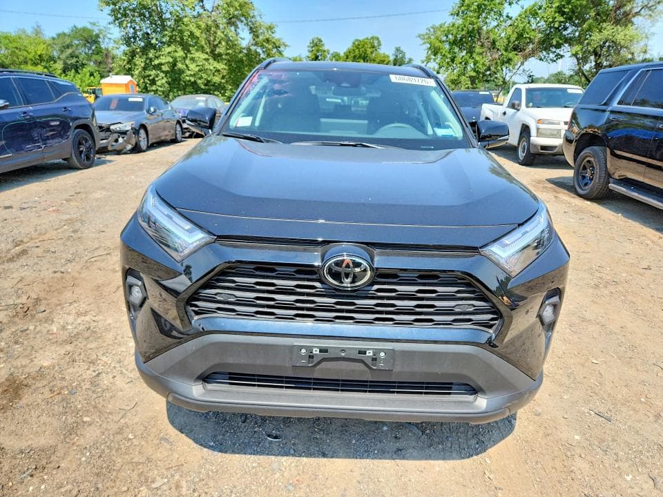 2025 TOYOTA RAV4 XLE PREMIUM 5