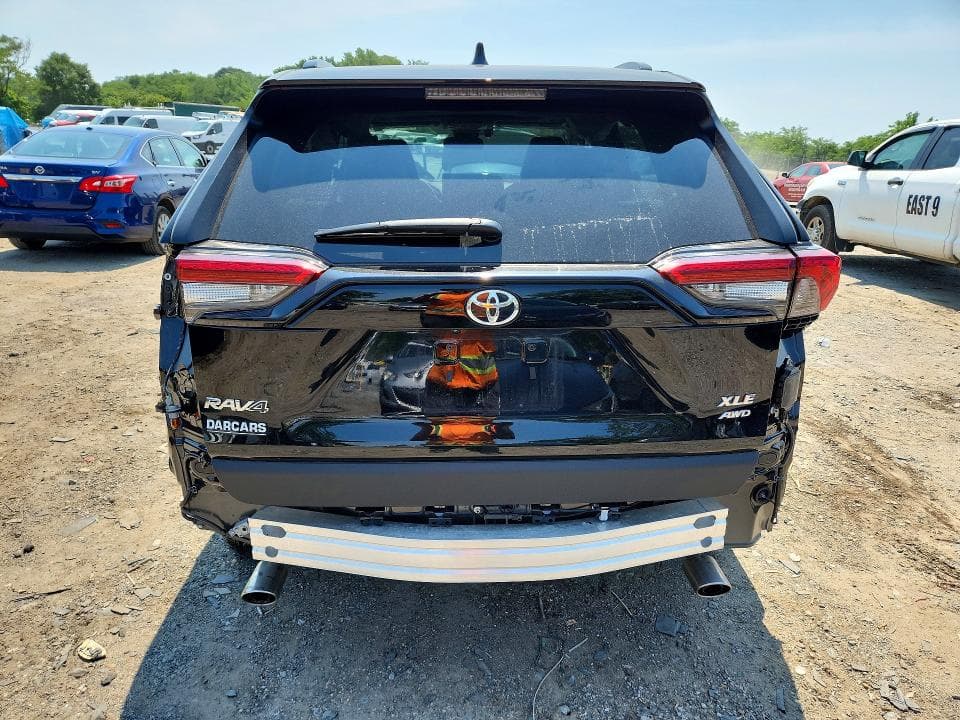2025 TOYOTA RAV4 XLE PREMIUM 6