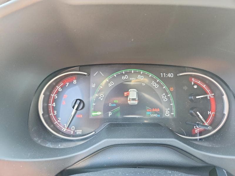2025 TOYOTA RAV4 XLE PREMIUM 9