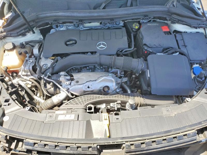 2021 MERCEDES-BENZ GLA 250 12