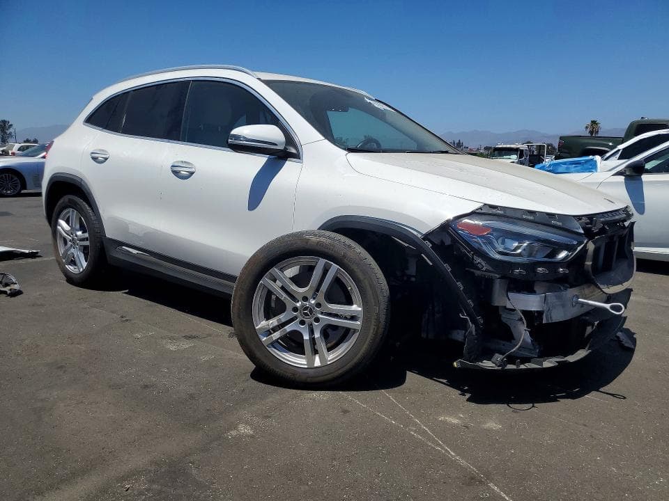 2021 MERCEDES-BENZ GLA 250 4