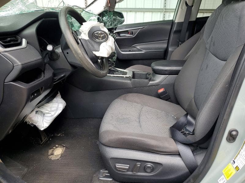 2022 TOYOTA RAV4 XLE 7