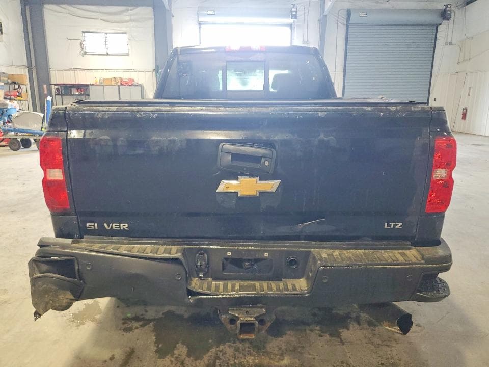 2017 CHEVROLET SILVERADO K3500 LTZ 6