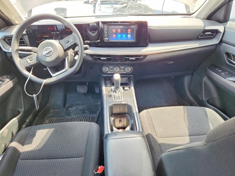 2025 NISSAN KICKS S 8