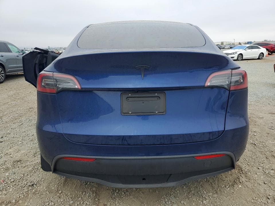 2023 TESLA MODEL Y 6