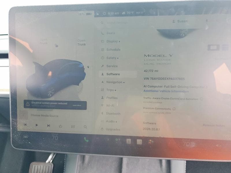 2023 TESLA MODEL Y 9