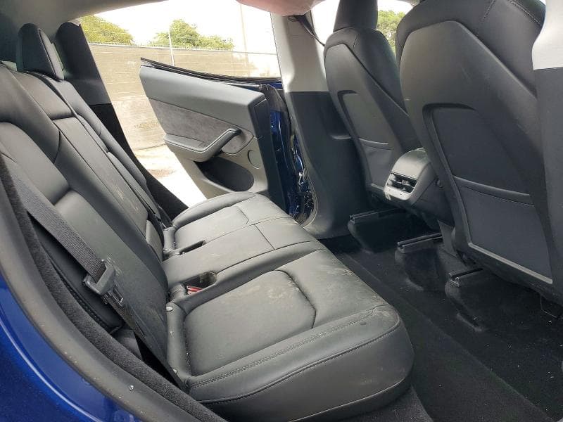 2023 TESLA MODEL Y 10