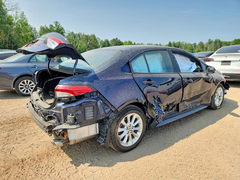 2022 TOYOTA COROLLA SE 3