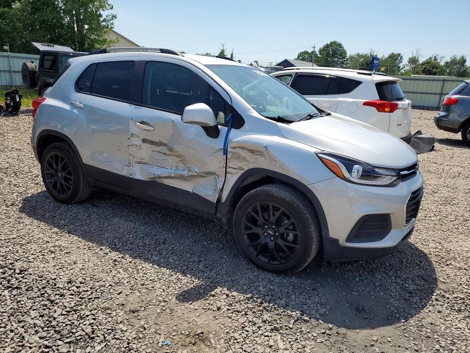 2022 CHEVROLET TRAX 1LT 4