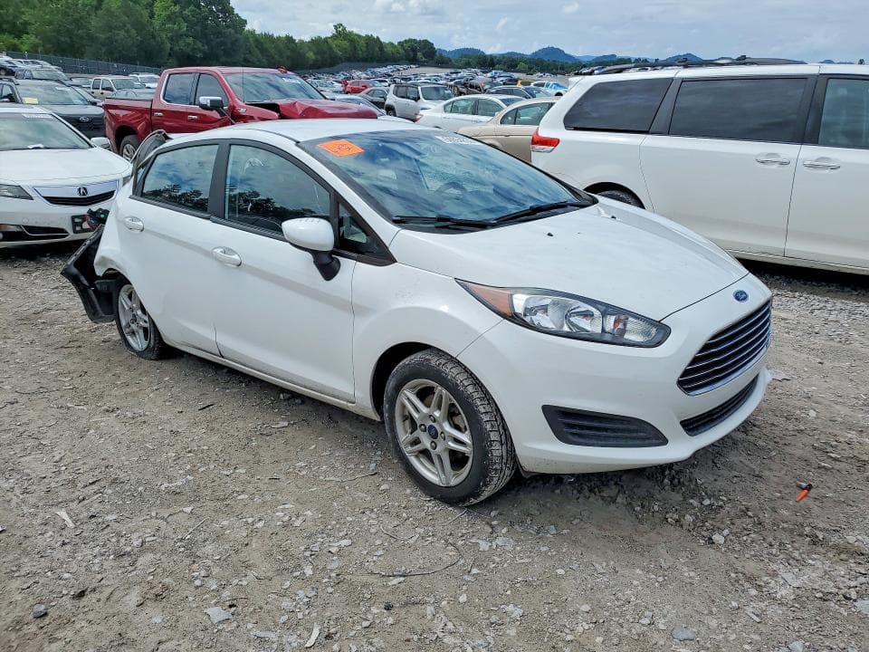 2018 FORD FIESTA SE 4